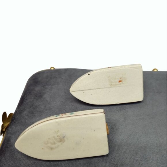 1960s Mini Ceramic Iron Figurines Set Of 5 Floral S&P shakers & more Japan - Picture 8 of 10